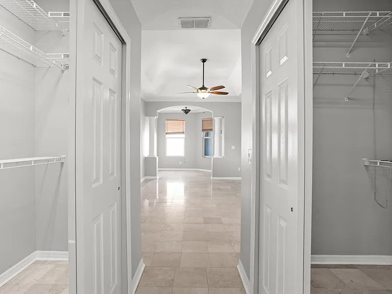 2810 University Acres Dr — Photo 19