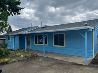 3082 Vine St, Roseburg, OR 97470