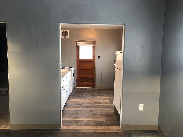 509 S Virginia St Apartments Conrad, MT Zillow