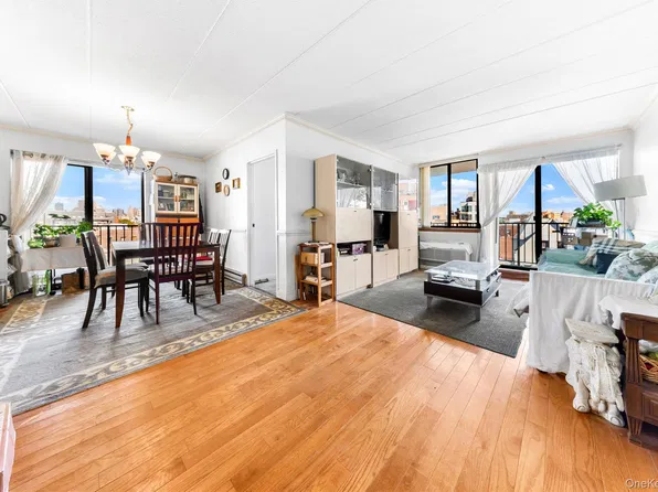 2322 30th Road #5A, Astoria, NY 11102