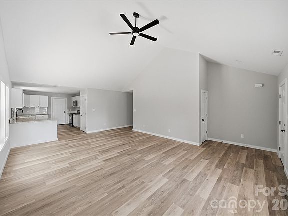 5th image of 2197 McLin Ct