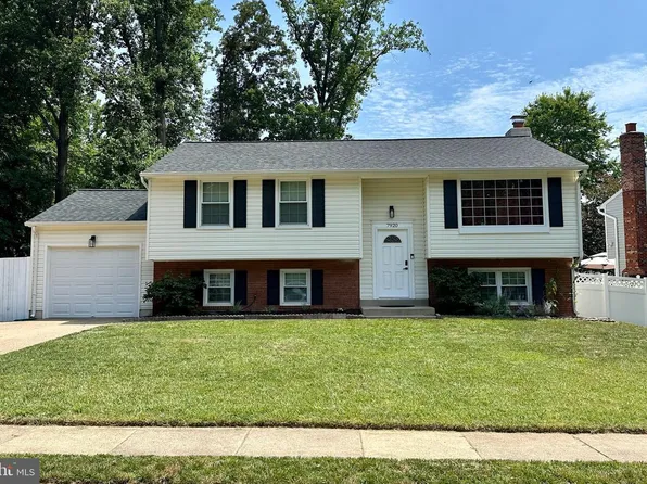 7920 Freehollow Dr, Falls Church, VA 22042