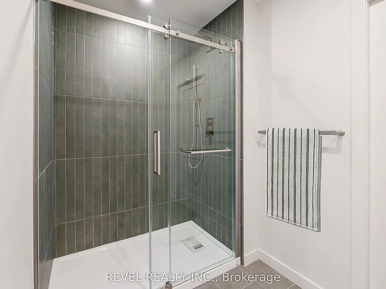 4390 Hillview Dr #301 — Photo 4