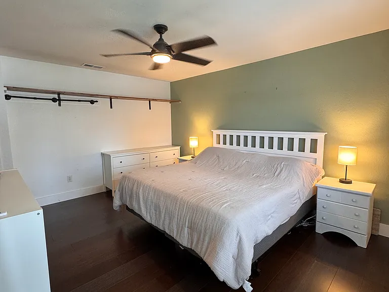 1834 Shore Acres Blvd NE — Photo 9