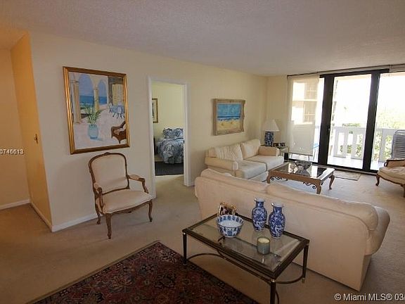 4th image of 1111 Crandon Blvd APT A405