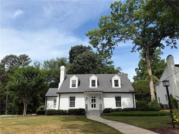 1401 Briarcliff Rd, Greensboro, NC 27408
