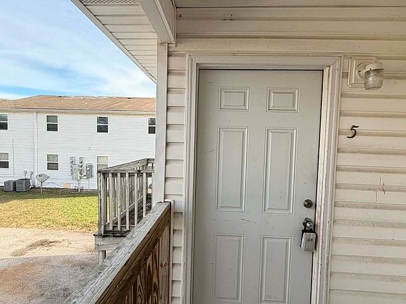 2nd image of 3802 College View Dr #5
