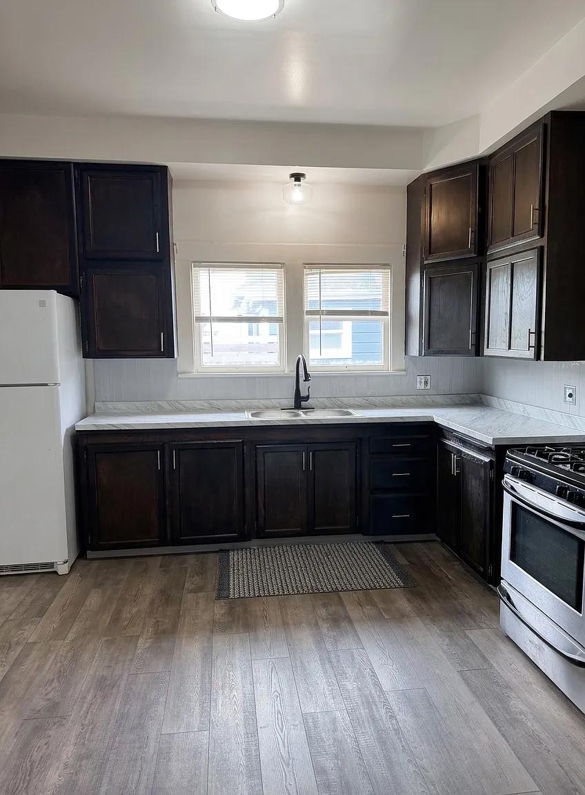 3 bed, 1280 sqft, $2,850 — Photo 1