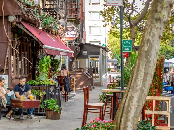 304 East 62nd Street image 8 of 8