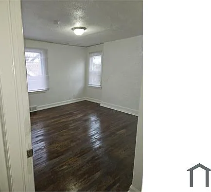 9172 Yorkshire Rd — Photo 11