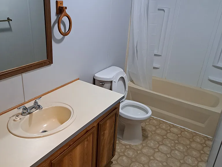 1833 Hastie Lake Rd — Photo 6