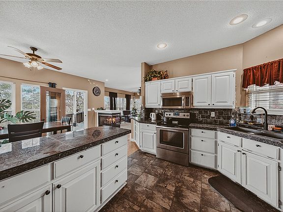 4th image of 37 Cambria Dr