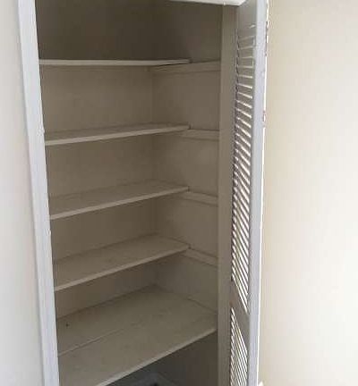 3rd image of 3136 W Varn Ave
