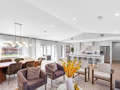 12303 Cedar Bend Dr, Dallas, TX, 75244