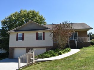 137 Whitaker Dr, Tazewell, TN 37879