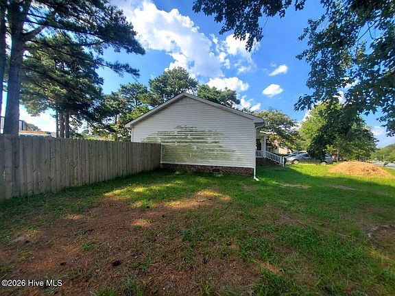 4th image of 446 Farmingwood Road