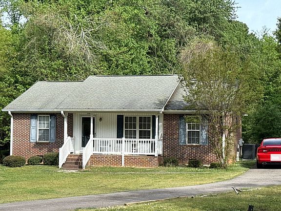 2nd image of 1208 Bland Cir