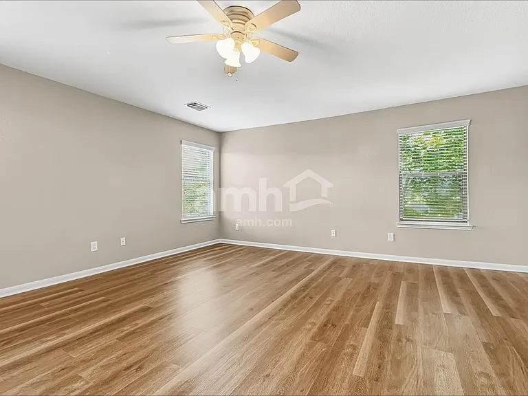 16311 Hayesford Ln — Photo 9