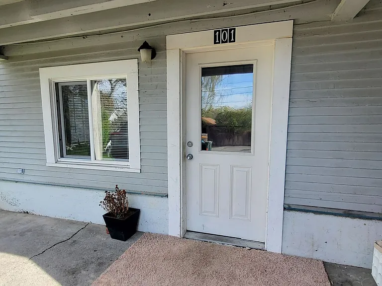 1111 High St — Photo 2