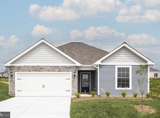 10013 Roulette Dr, Hagerstown, MD 21740