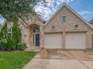 2323 Lost Bridge Ln, Pearland, TX 77584