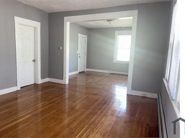 127 Pearl St #2, Waterbury, CT 06704