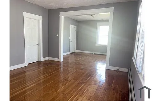 127 Pearl St Photo 1