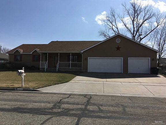 3rd image of 1212 Meyer Dr