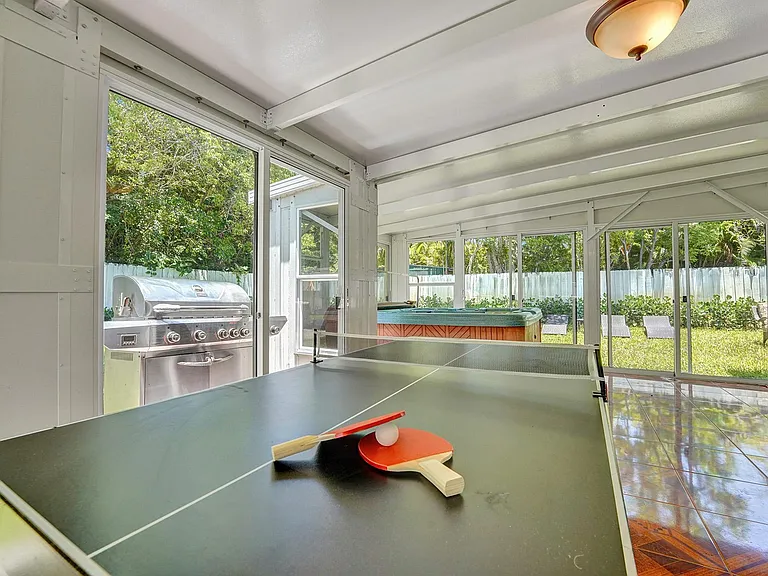 2633 Adams St — Photo 34
