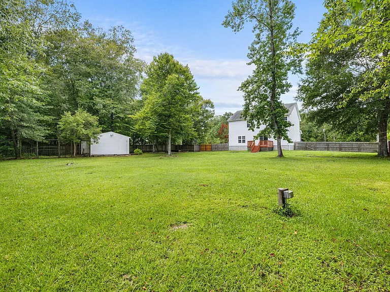 156 Old Beechtree Ln — Photo 45