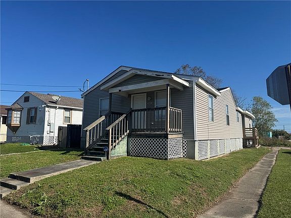 2nd image of 3001 Clouet St