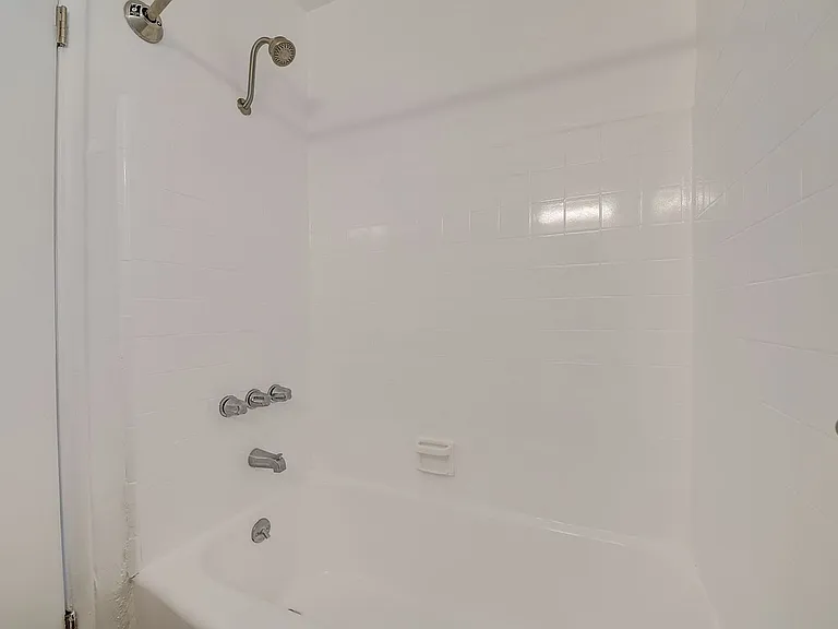 7044 Lanewood Ave — Photo 15