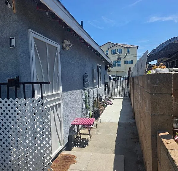 712 N Pauline St #C — Photo 1