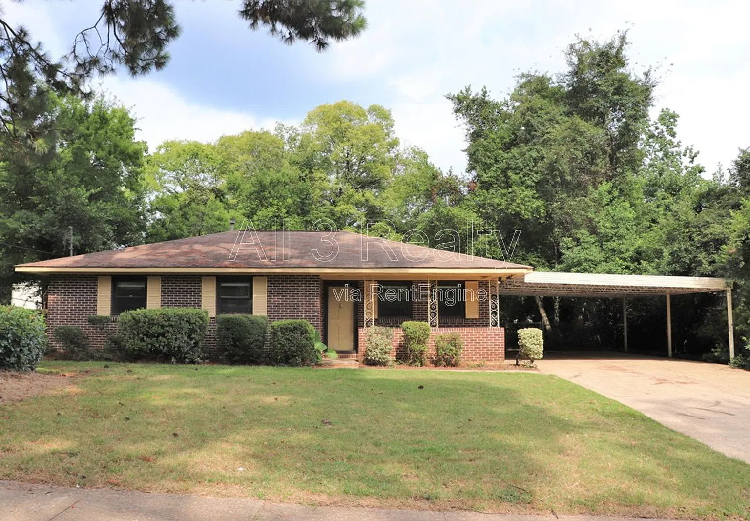3 bed, 1.0 bath, 1127 sqft, $1,095 — Photo 1