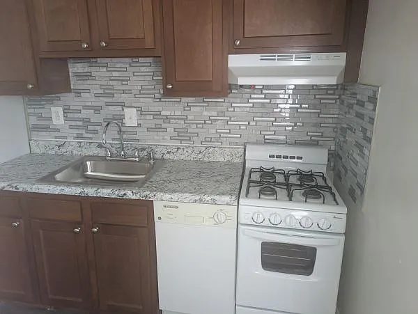 Aquahart Manor — Photo 20