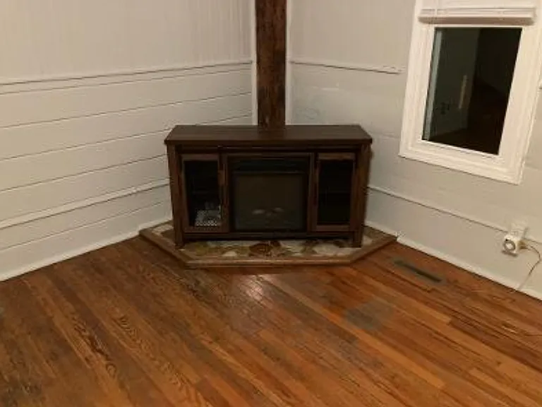 8805 Red Hill Rd — Photo 5