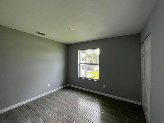 2nd image of 501 SW Baoy Avenue
