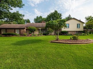 48175 Cedarwood Dr, Novi, MI 48374