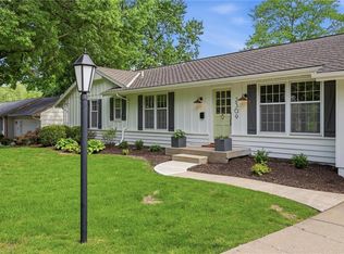 2309 W 104th St, Leawood, KS 66206