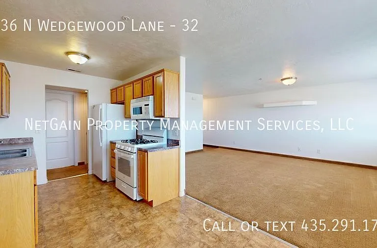 1836 N Wedgewood Ln #32 — Photo 5