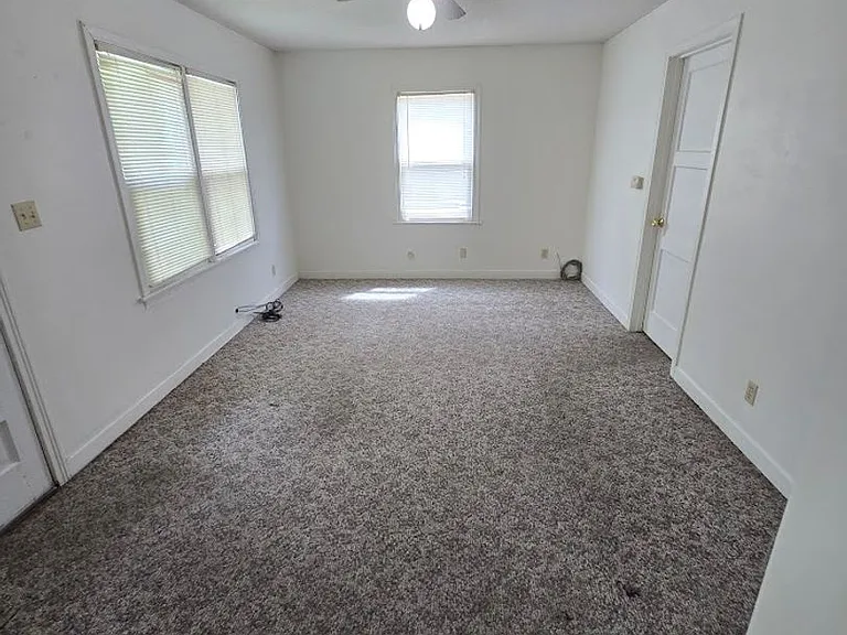 536 Garfield 1819 #6 — Photo 9