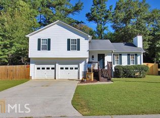 365 River Trace Dr, Villa Rica, GA 30180