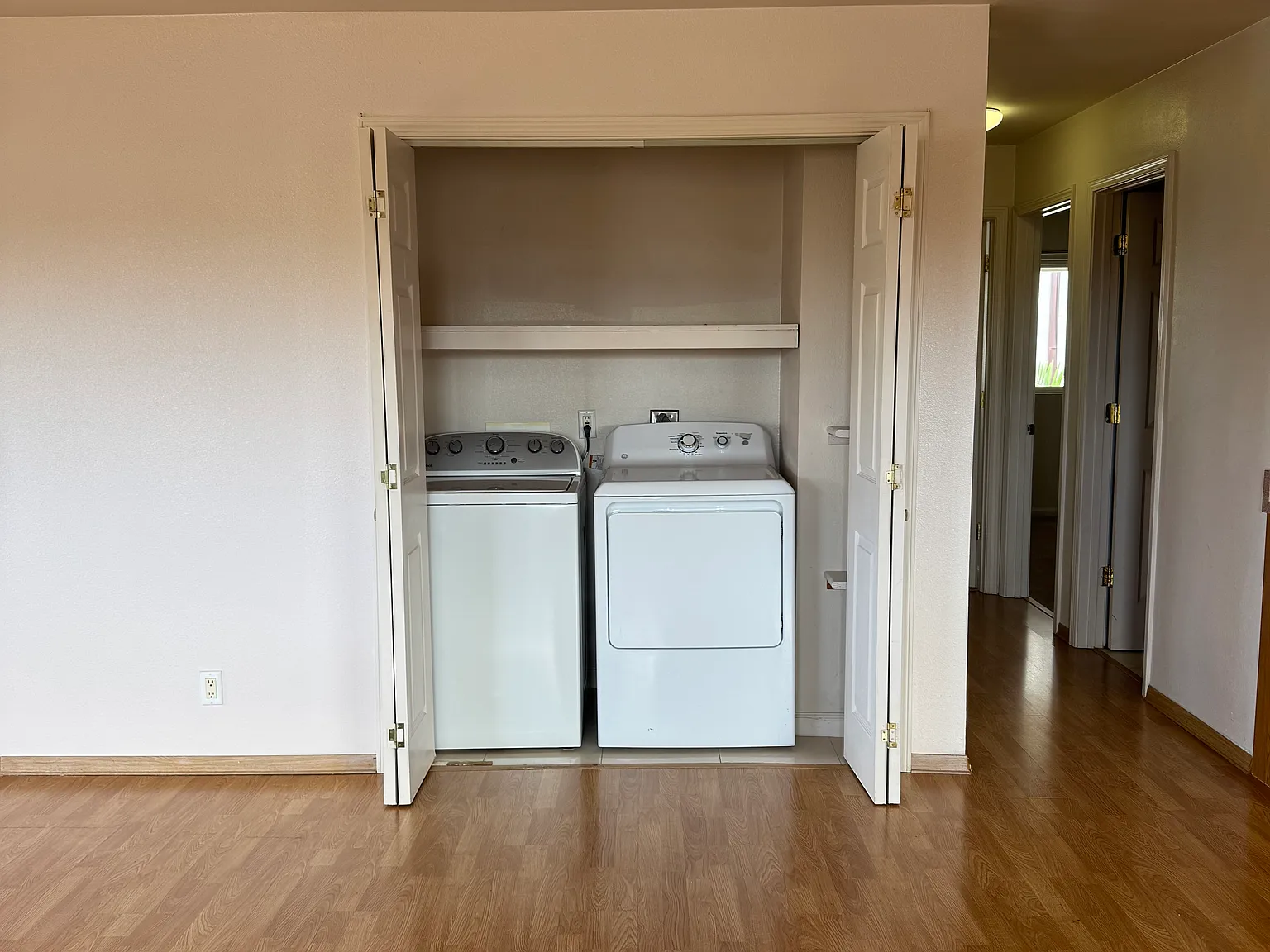 3 bed, 1420 sqft, $3,700 — Photo 3