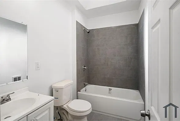 3 bed, 1100 sqft, $1,375 — Photo 4