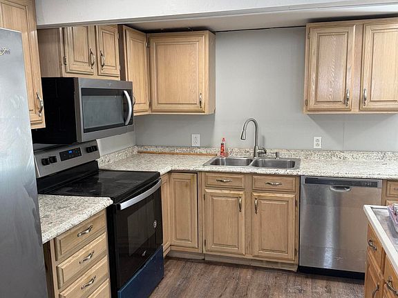 4th image of 156 Alpine Street