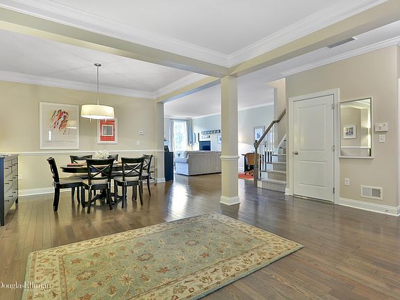 5th image of 18 Dennis Ln