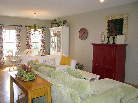 4th image of 2512 Bristol Dr