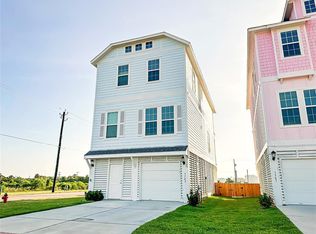 3503 Lori Ln, Galveston, TX 77554