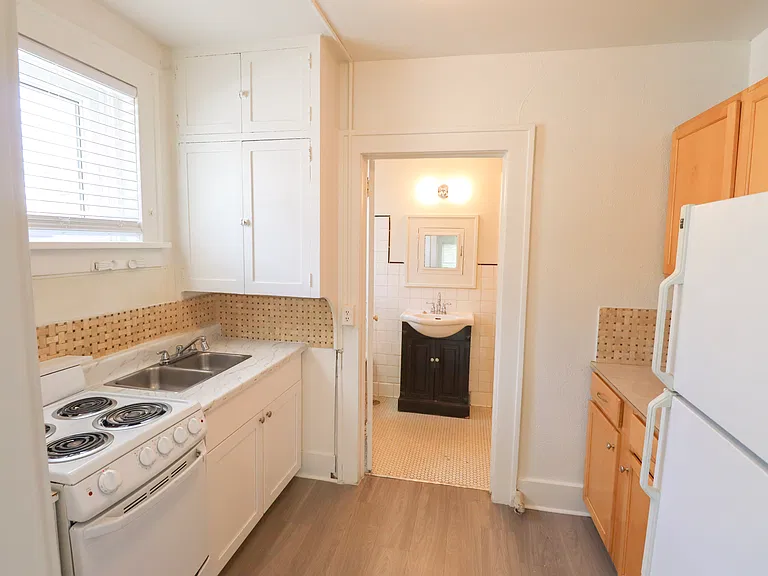 155 W Mountain Ave #128-5 — Photo 5