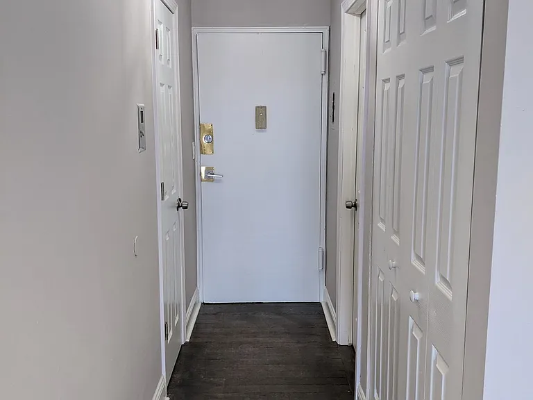Eastwood Terrace — Photo 14